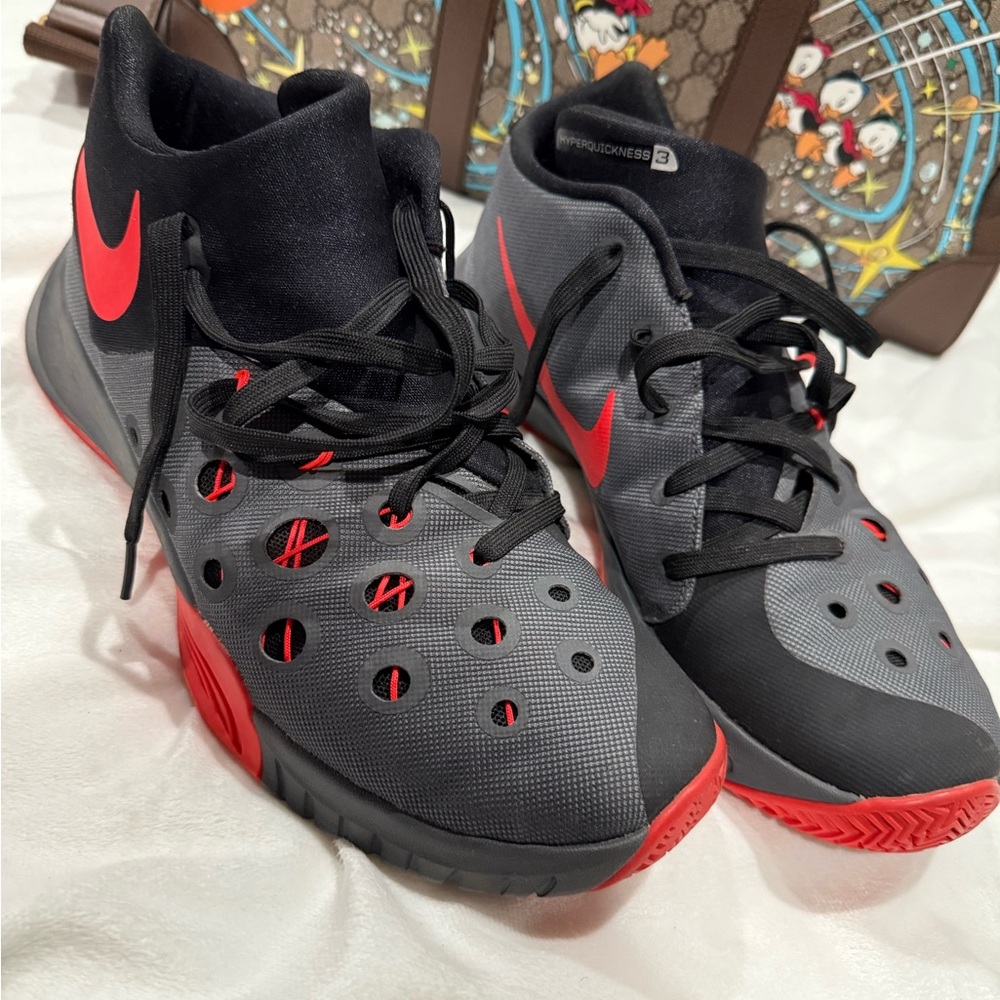 Nike Black and Red Athletic Shoes- MEN - Picture 1 of 7